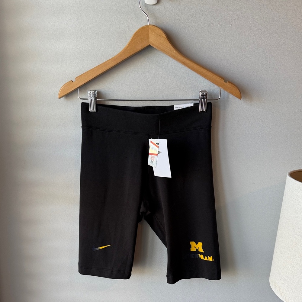 Nike‎ Black Michigan Wolverines Essential Tri-Blend Bike Shorts NWT